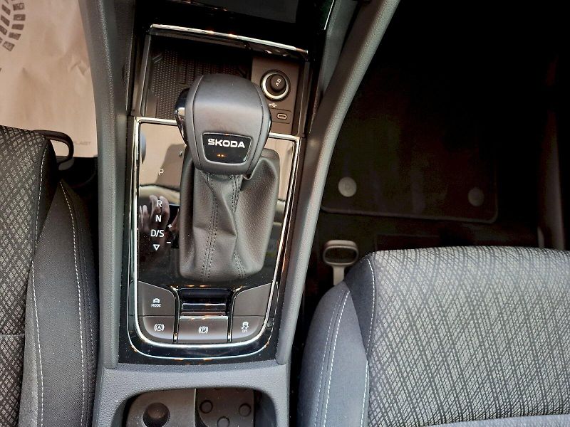 Škoda Karoq (2025) SELECTION TS 110/1.5 A7F - fotka 15 z 41
