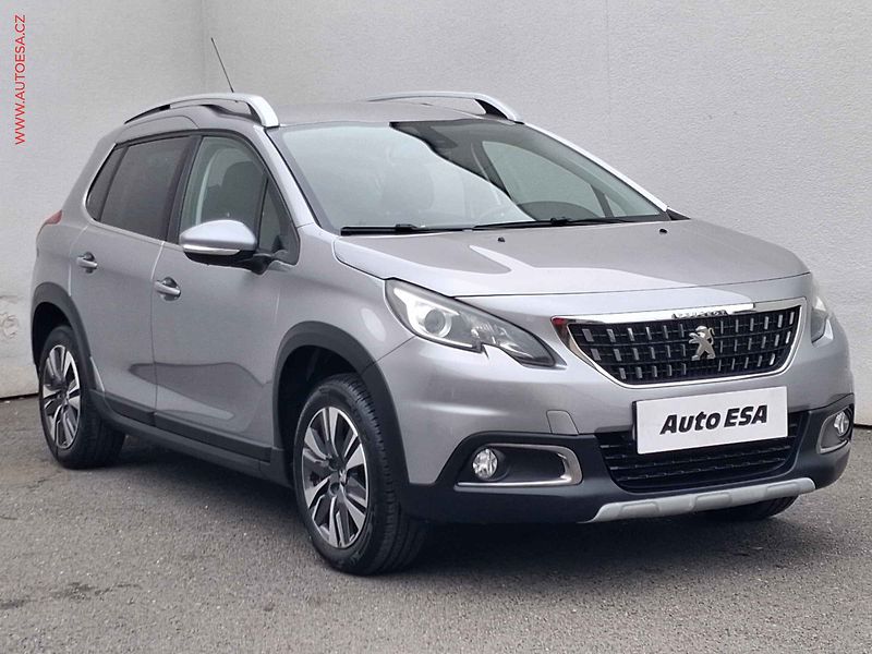 Peugeot 2008 (2018) 1.2 PT, ČR, Allure, park. - fotografie inzerátu