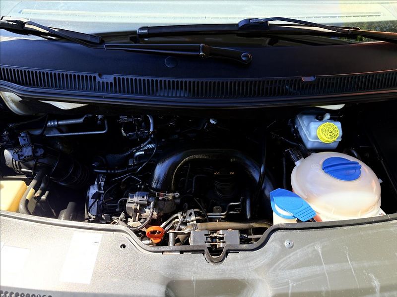 Volkswagen Transporter 2,0 TDi 4Motion - fotka 18 z 30