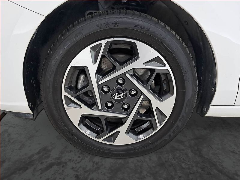 Hyundai i30 (2024) Family Smart 1.5 DPI - fotka 14 z 20