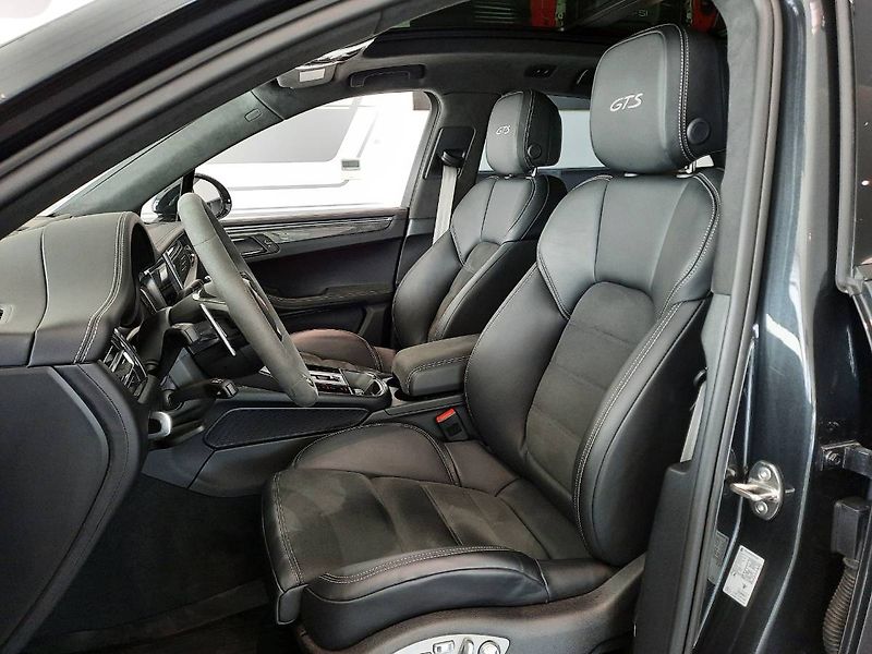 Porsche Macan (2024) GTS (324kW/440k) PDK - fotka 7 z 27