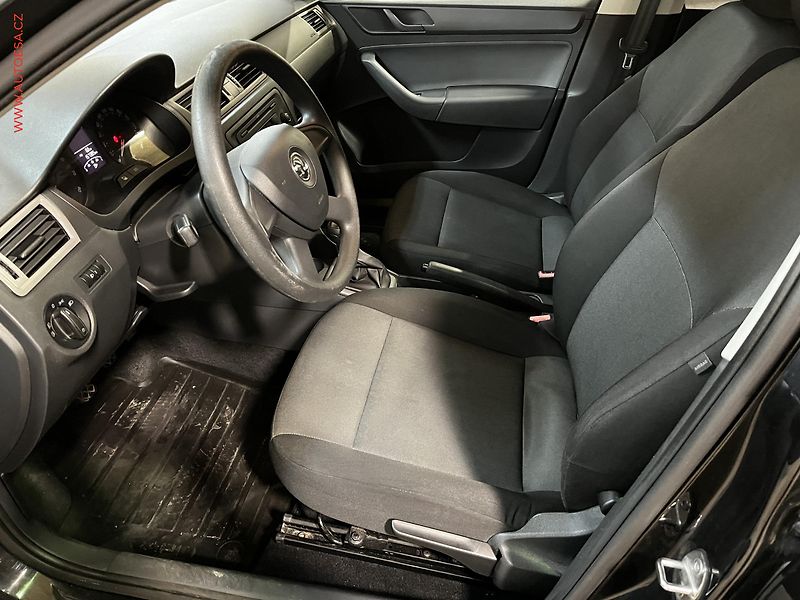 Škoda Rapid (2013) 1.2 TSi - fotka 9 z 13