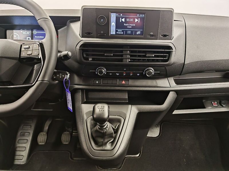 Toyota ProAce Verso 2,0D L2 6MT Combi 8S - fotka 10 z 32