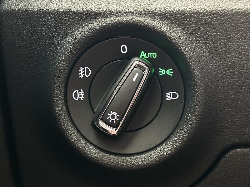 Škoda Kamiq 1.5 TSI Monte Carlo - fotka 18 z 30