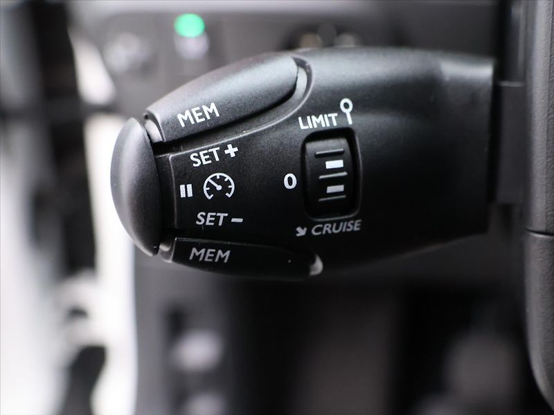 Citroën C3 1.2 PT 82k CZ Feel Aut.Klima - fotka 16 z 26