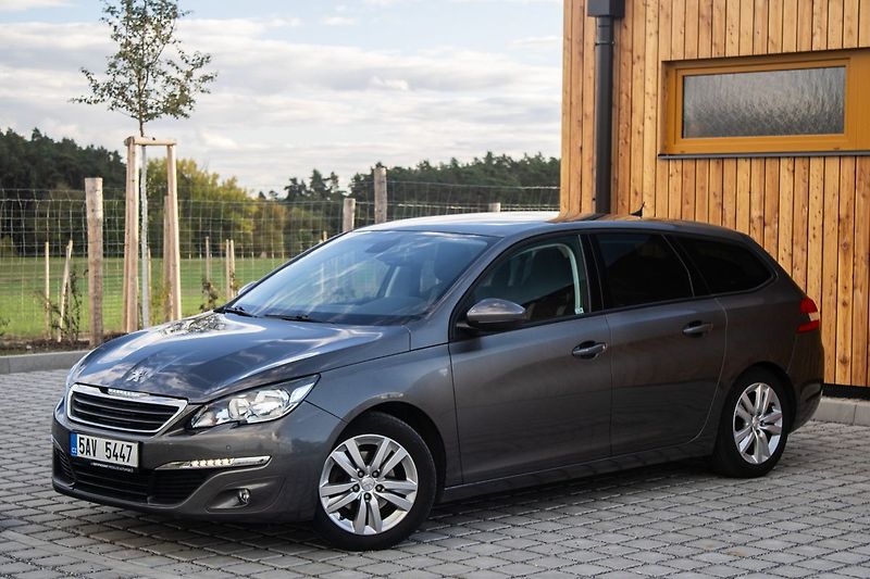 Peugeot 308 - fotka 1 z 36