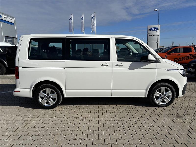 Volkswagen Multivan 2,0 TDI Comfortline 4x4 AUT - fotka 6 z 49