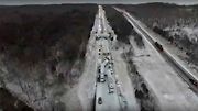Incident byl součástí hromadné havárie na dálnici I-44 v Missouri.