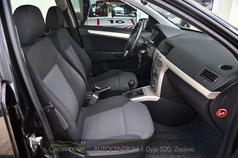 Opel Astra SW 1.6i SPORT A/C  - fotka 16 z 42