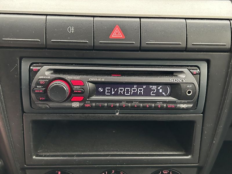 Volkswagen Fox 1.2 HTP - fotka 29 z 44