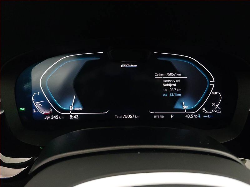 BMW Řada 5 (2021) M Sport 530e - fotka 11 z 22