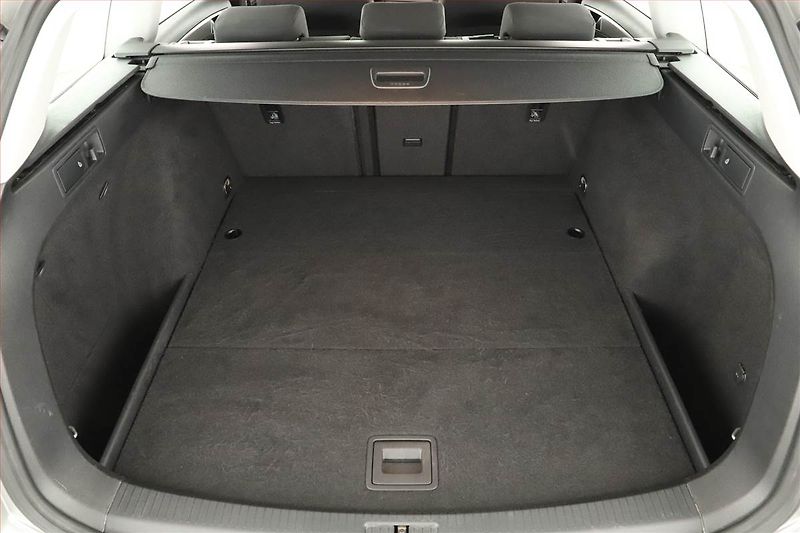 Volkswagen Golf (2016) 1.2 TSI, Serv.kniha, Tempomat - fotka 10 z 12