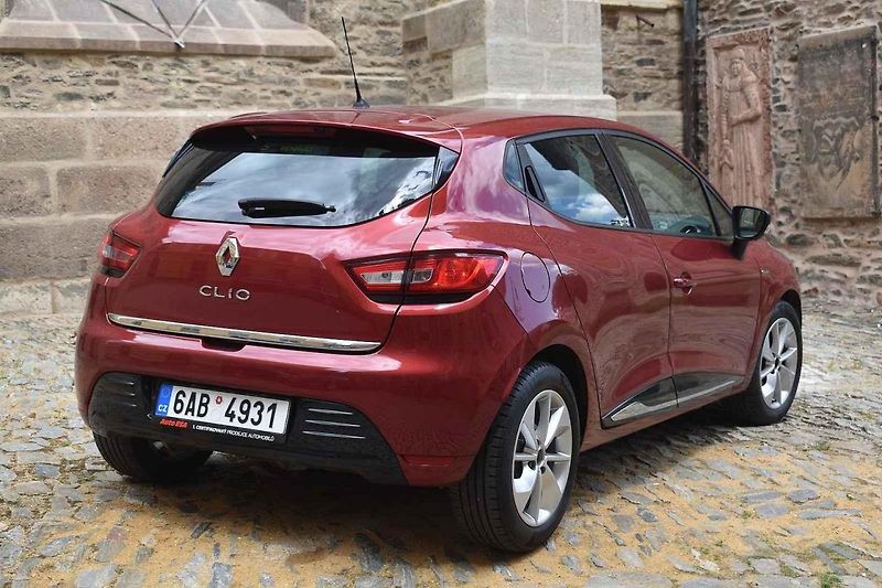 Renault Clio je vhodným společníkem pro mladší i starší páry