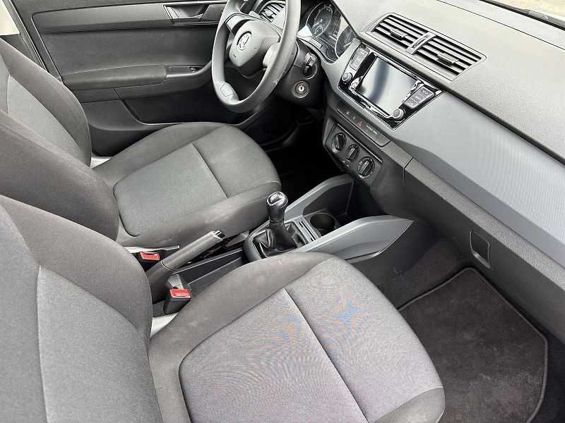 Škoda Fabia (2022) Combi Tour 1.0 TSI Active - fotka 9 z 23
