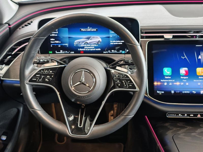 Mercedes-Benz Třídy E 300de 4M Avantgarde kombi - fotka 17 z 30