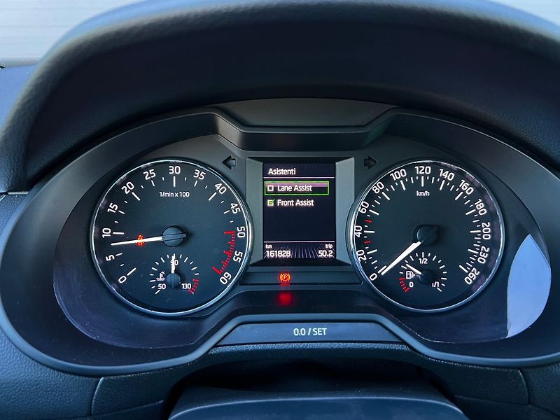 Škoda Octavia 1,6 TDi 81kW STYLE-KAMERA.P - fotka 26 z 42