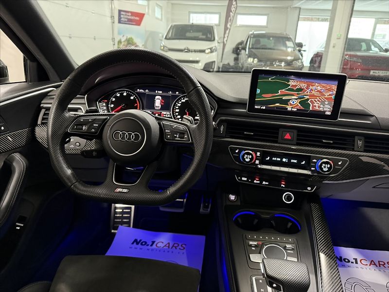Audi RS 4 2,9   TFSI 450HP QUATTRO ALCA - fotka 29 z 45