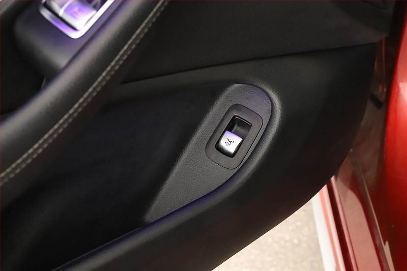 Mercedes-Benz Třídy C (2018) C 220 d - fotka 22 z 23