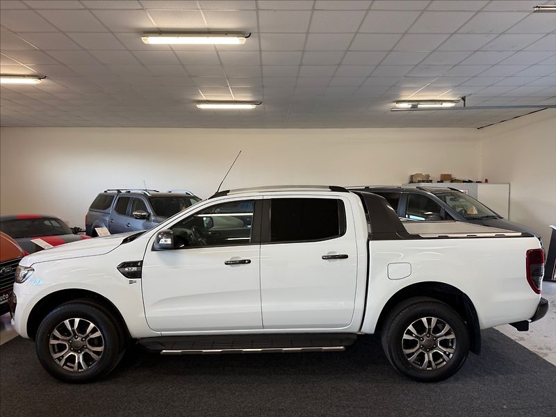 Ford Ranger 3,2 Wildtrak,AT,komplet servis - fotka 3 z 35