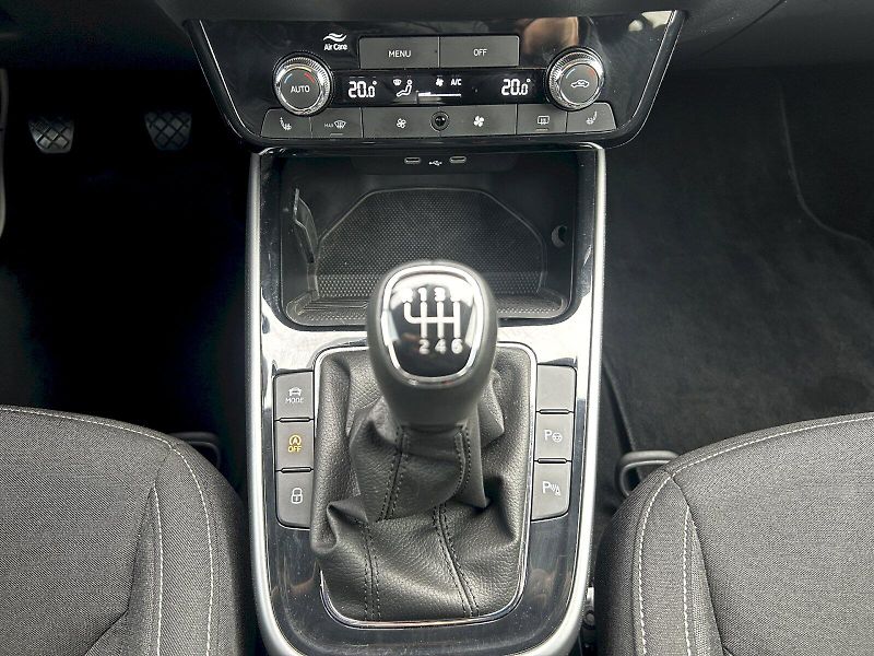 Škoda Fabia (2024) 1.0 TSI 85kW MP6 Top Selection - fotka 22 z 35