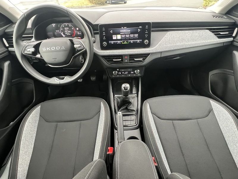 Škoda Scala Selection 1.0 TSI 85 kW - fotka 6 z 30