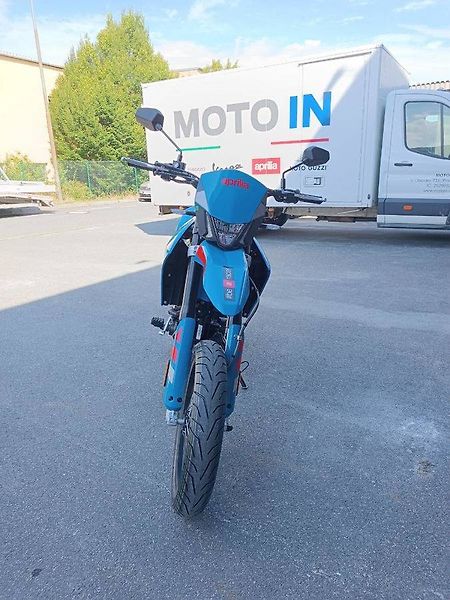 Aprilia SX 125 (2026) Tarantula Blue - fotka 2 z 10
