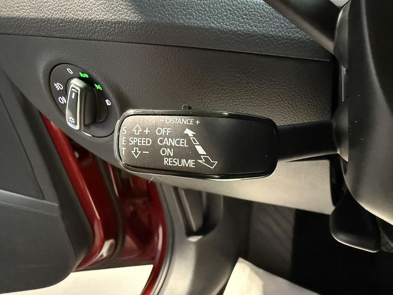 Škoda Superb 2.0 TDI 110kW Style Combi DSG - fotka 9 z 15