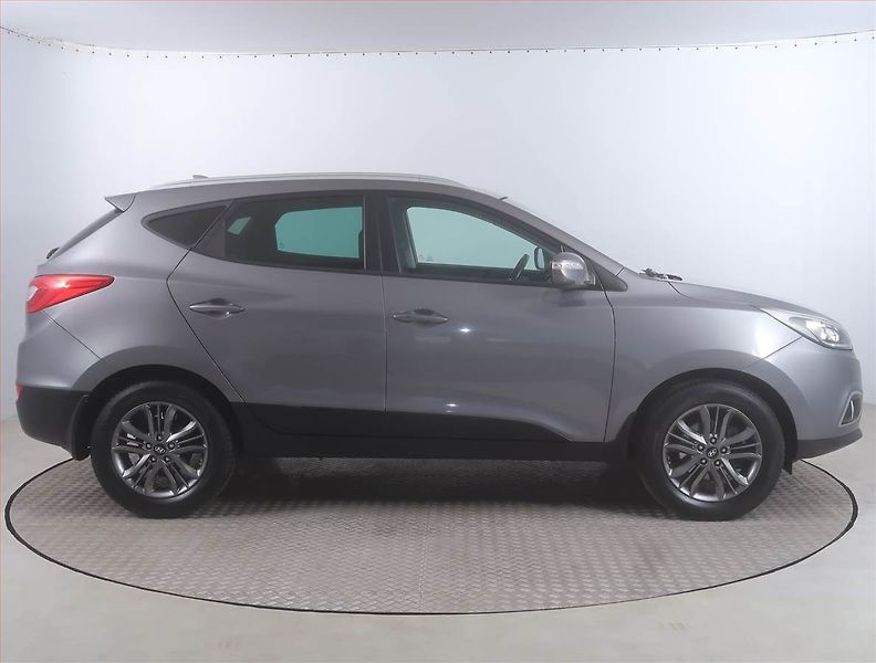 Hyundai ix35 (2015) 1.7 CRDi, Serv.kniha, Kůže - fotka 6 z 16