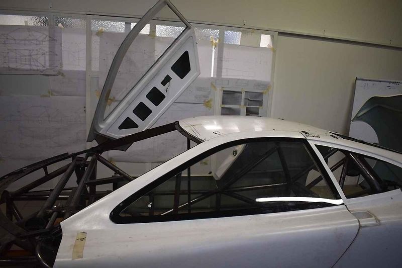 Další Tatra MTX zatím nejezdí, ale vnější vzhled se už rýsuje.