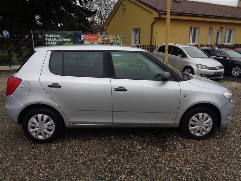 Škoda Fabia (2013) 1,4 - fotka 8 z 16