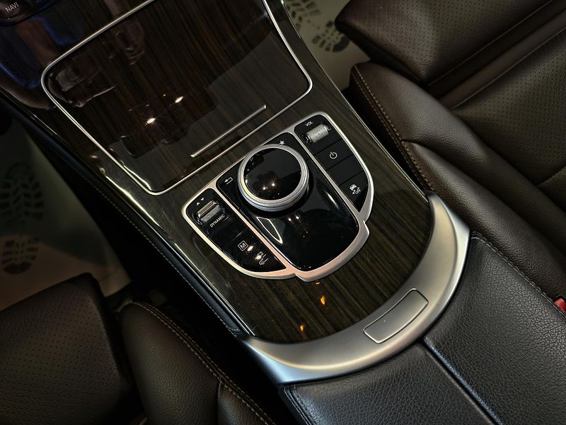 Mercedes-Benz GLC 350e 235kW 4MATIC Plug-In, DPH - fotka 20 z 27