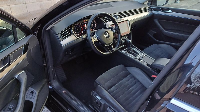 Volkswagen Passat Variant (2019) 2.0 Bi-TDI HIGHLINE - fotka 9 z 54