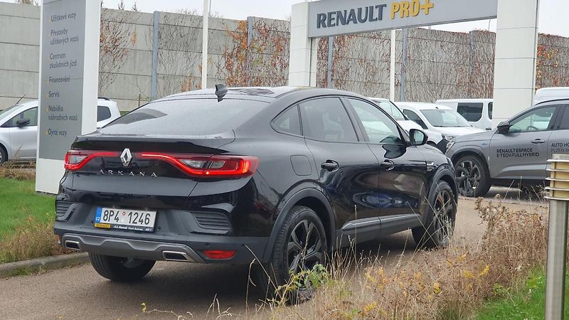 Renault Arkana (2022) RS LINE TCe 140 EDC - fotka 3 z 9