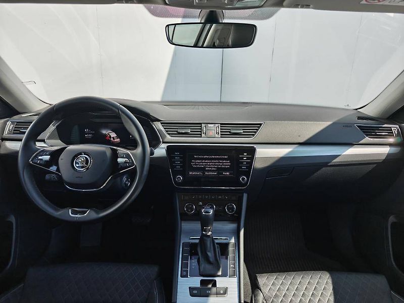 Škoda Superb Ambition 7DSG 2,0TDI - fotka 6 z 23