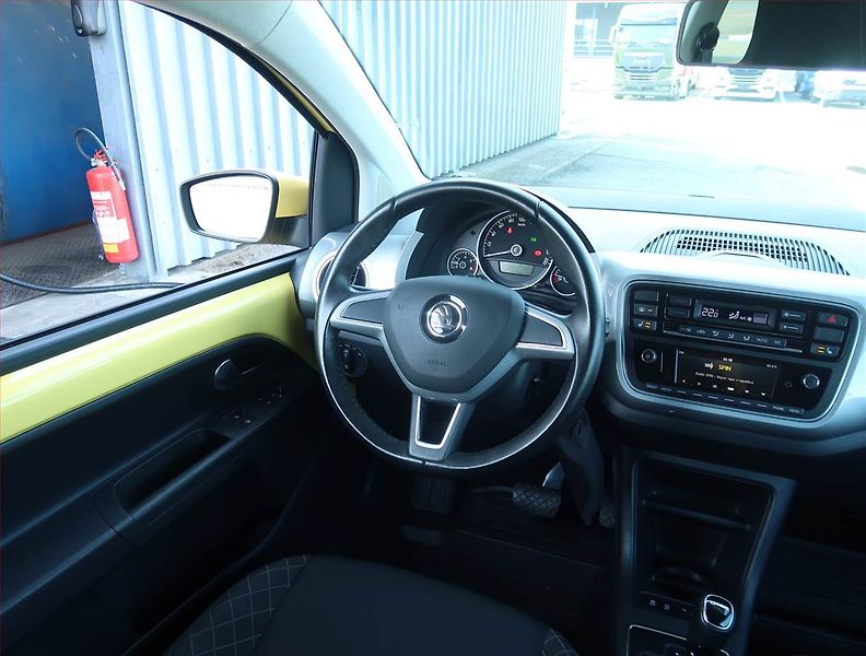 Škoda Citigo (2016) Style 1.0 MPI, Automat, ČR - fotka 7 z 18