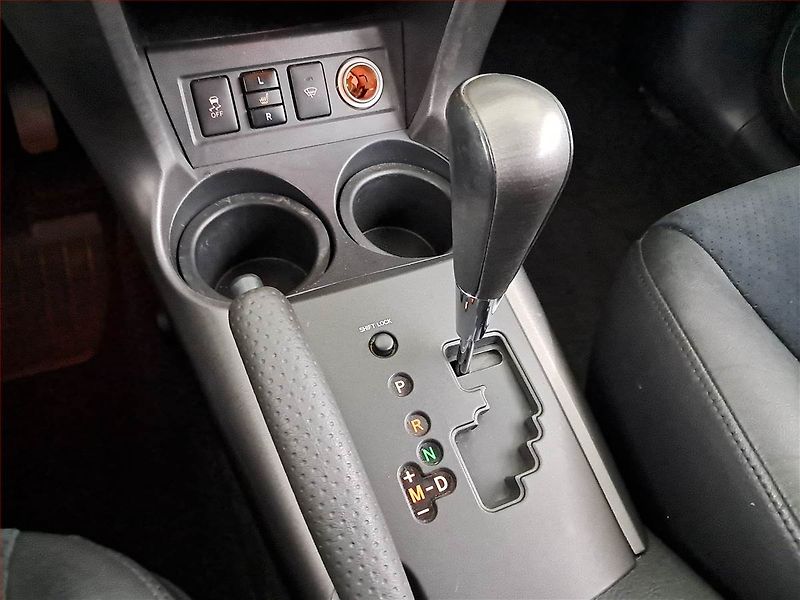 Toyota RAV4 (2011) 2.0 VVT-i, 4X4, Automat, Kůže - fotka 13 z 16