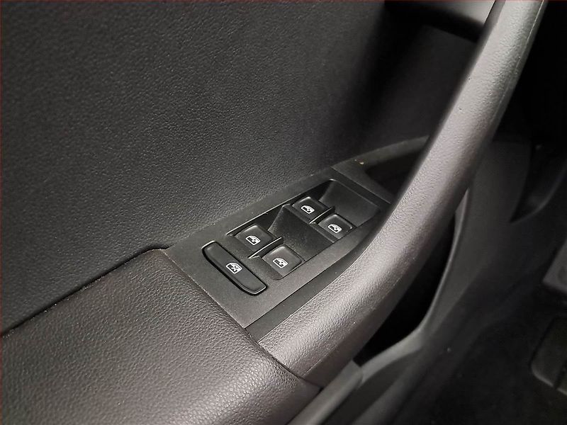 Škoda Octavia (2016) 1.6 TDI, Navi, Tempomat - fotka 16 z 17