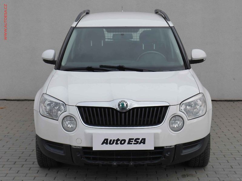 Škoda Yeti (2011) 2.0 TDI 4x4, ČR, AC, tažné - fotka 2 z 14