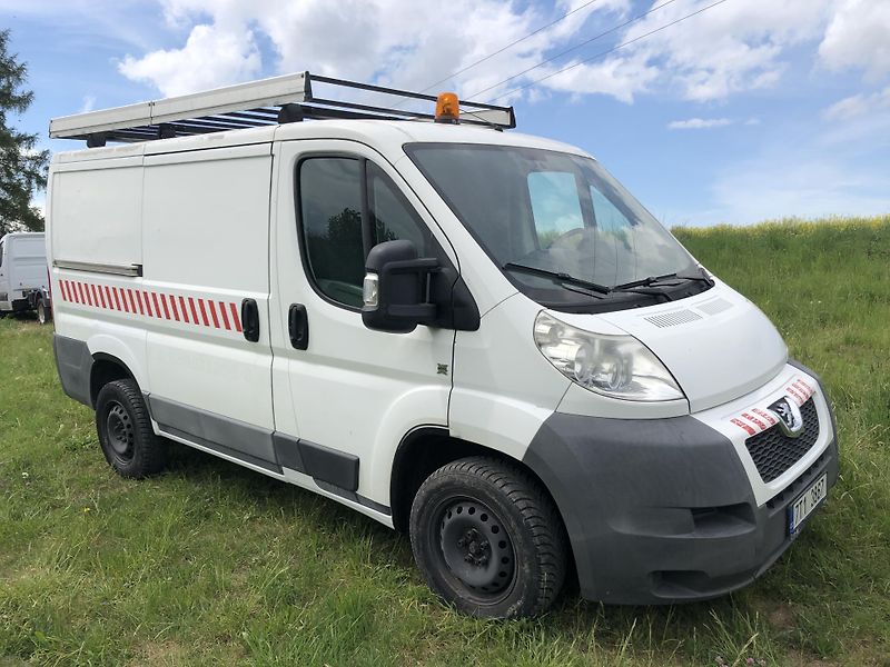 Peugeot Boxer (2010) 2.2HDi 4x4 !!!! pouze 84000KM - fotka 2 z 13