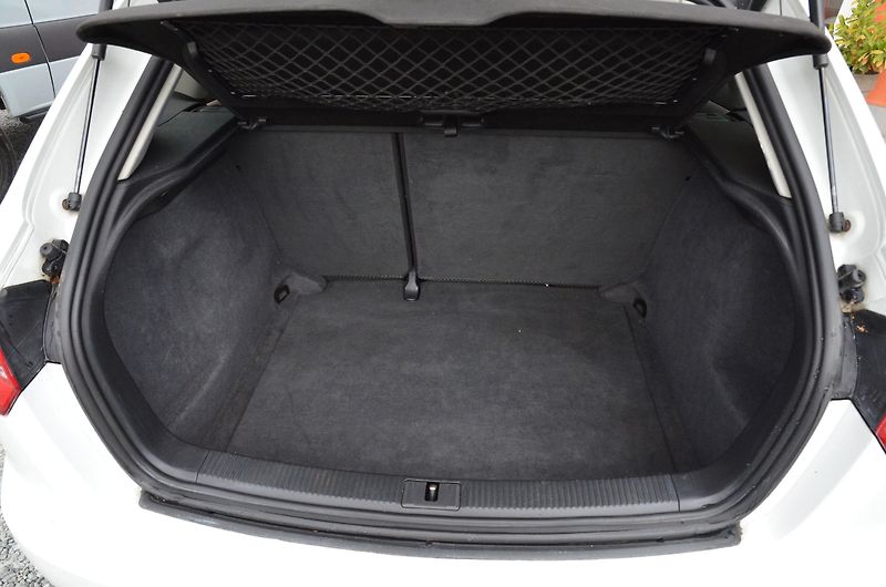 Audi A3 (2009) 2.0 TDi 103kW DSG PANORAMA - fotka 11 z 31