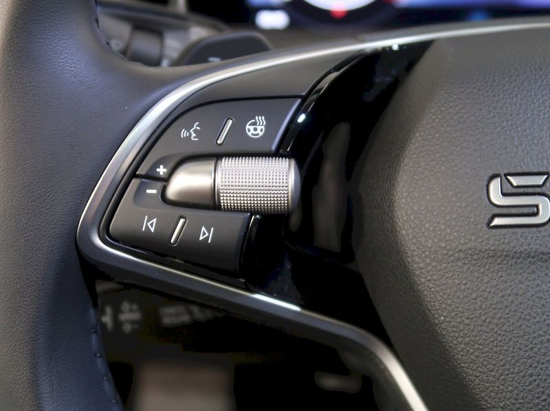 Škoda Superb (2025) LAURIN&KLEMENT 2.0TDI 142KW 4x - fotka 22 z 48