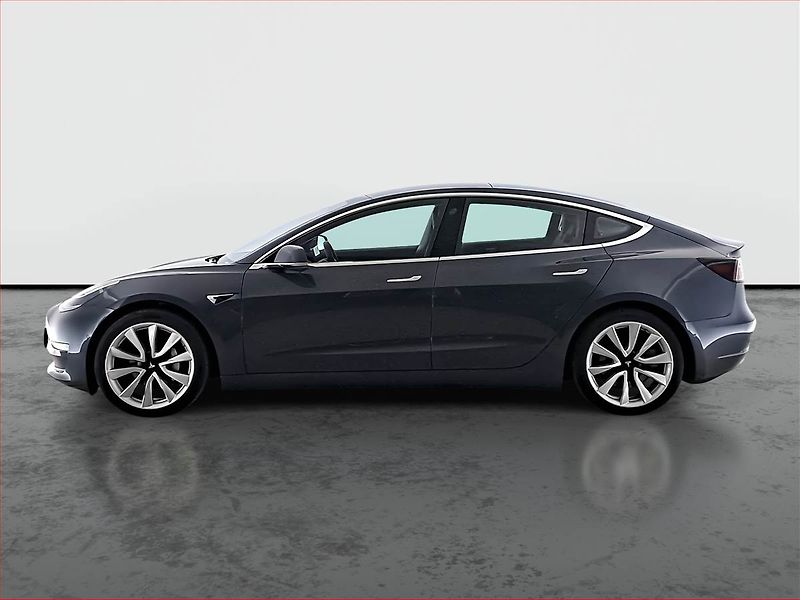 Tesla Model 3 (2019) Long Range 4WD 78kWh, SoH 83% - fotka 3 z 23