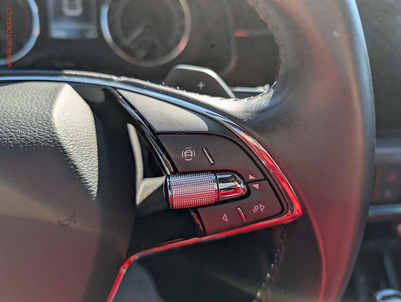 Škoda Kamiq (2021) 1.5 TSi, 1.maj,ČR, ScoutLine - fotka 18 z 18