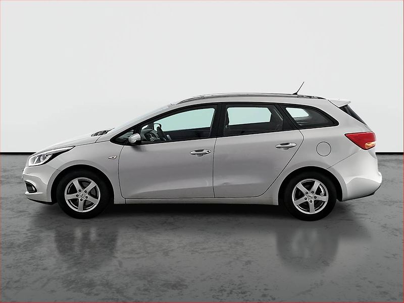Kia Ceed (2013) 1.6 GDI, Serv.kniha - fotka 3 z 16