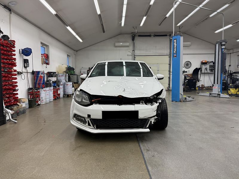 Volkswagen Polo 1.4 GTI 132 kW - fotka 2 z 18