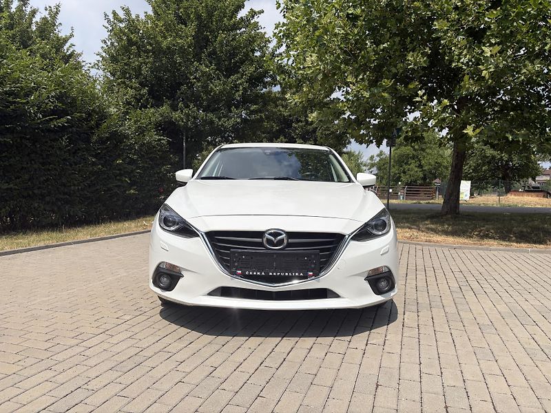 Mazda 3 2.0 Center-Line - fotka 16 z 30