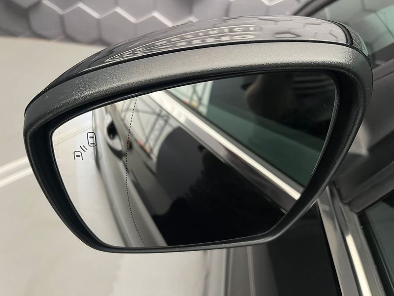 Ford Galaxy 2.5 HEV TITANIUM 7 míst - fotka 32 z 71