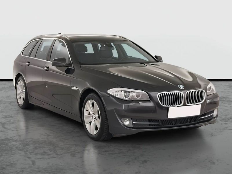 BMW Řada 5 (2013) 520d, Navi, Xenony, Tempomat - fotografie inzerátu