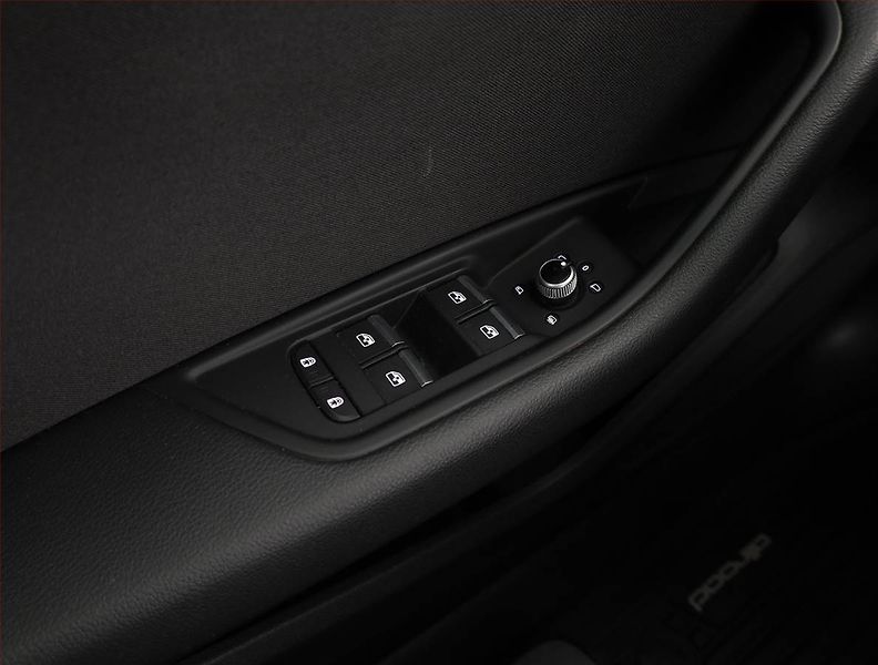 Audi A4 Allroad (2021) 40 TDI - fotka 17 z 19