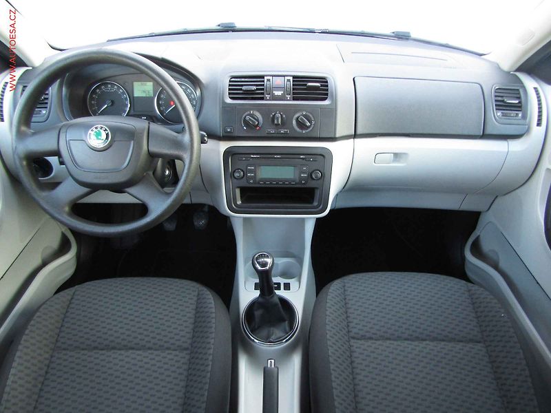 Škoda Fabia (2012) 1.6 TDi, AC, temp - fotka 8 z 15